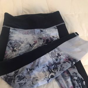 Lululemon leggings size 2